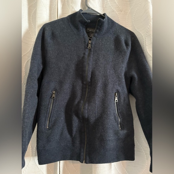 Bloomingdale's Men's Wool Blend Sweater in navy wool and cashmere - Picture 1 of 7